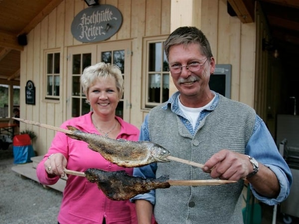 Steckerlfisch und Biergarten am Chiemsee