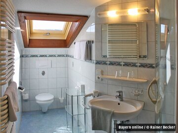 Beispiel für ein Bad in einem Familienzimmer