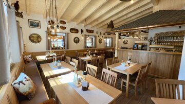 Gemütliches Restaurant auf dem Campingplatz Bärenschlucht in Pottenstein