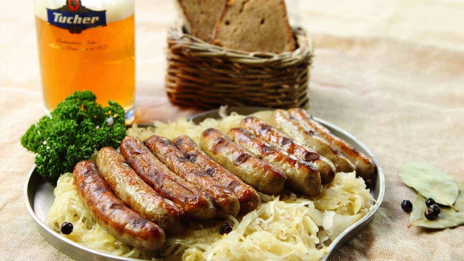 Bratwurst Essen in Nürnberg: Bratwurst Röslein