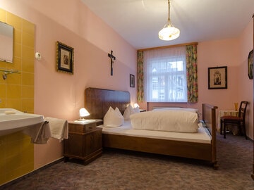 nostalgisches Doppelzimmer im Stil der 30er Jahre im Hotel Krone in Gößweinstein