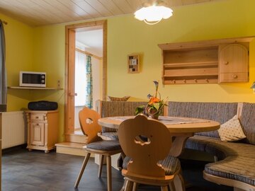 Küche in der Ferienwohnung 2 im Fritzerhof in Kleingesee bei Gößweinstein in der Fränkischen Schweiz
