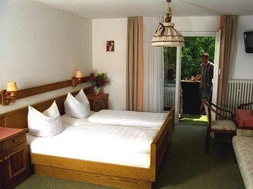 Hotel Pension Seeblick – Ferienwohnungen in Obing