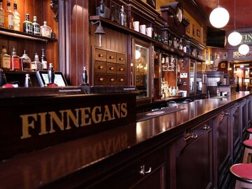 Die Bar in unserem gemütlichen Irish Pub