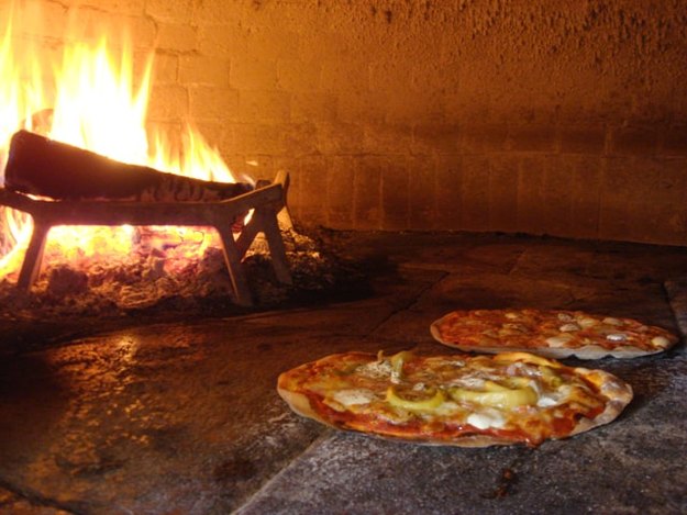 Hansl's Holzofen Pizzeria in Bayreuth