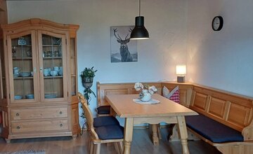 Ferienwohnung Rauschbergblick – gemütlicher Sitzbereich