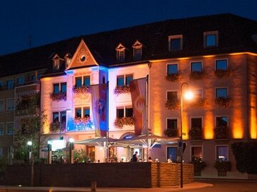 Hotel Restaurant Walfisch in Würzburg Panorama Terrasse  bei Nacht