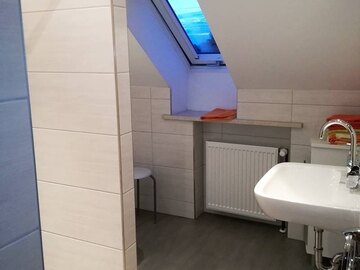 Modernes Badezimmer in unserer Dachgeschosswohnung / Ferienwohnung 3