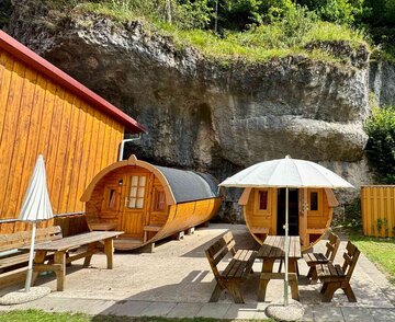Unsere gemütlichen Holzfässer auf dem Campingplatz Bärenschlucht.