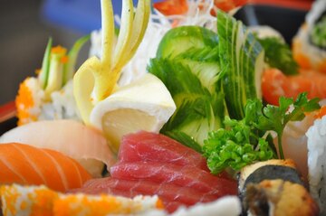 Sushi und Sashimi Mix
