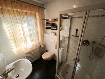 Badezimmer EG